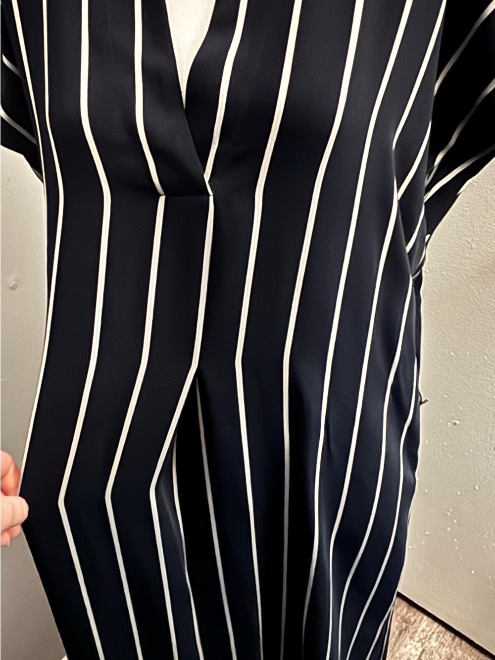NWOT!! Ann Taylor Navy & White Belted Shift Dress with Batwing Short Sleeves - Picture 6 of 9